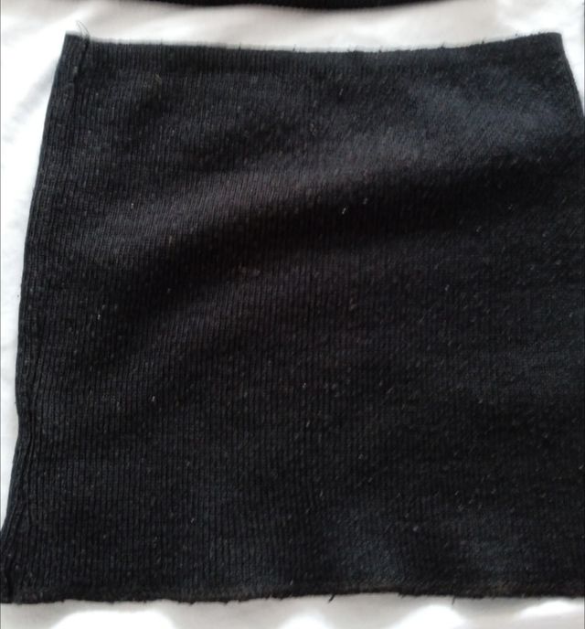 Gorro, guantes y braga de cuello negros