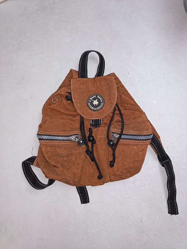 Mochila David Jones Marrón.
