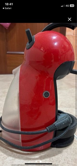 Cafetera Dolce Gusto Roja