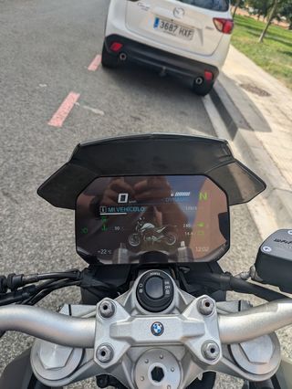 BMW F900R