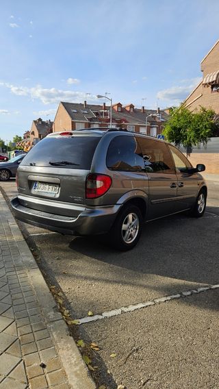 CHRYSLER VOYAGER 7 PLAZAS CAMBIO AUTOMÁTICO CUERO
