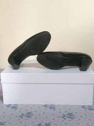 Zapatos elegantes o regalo