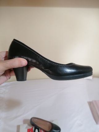 Zapatos elegantes o regalo