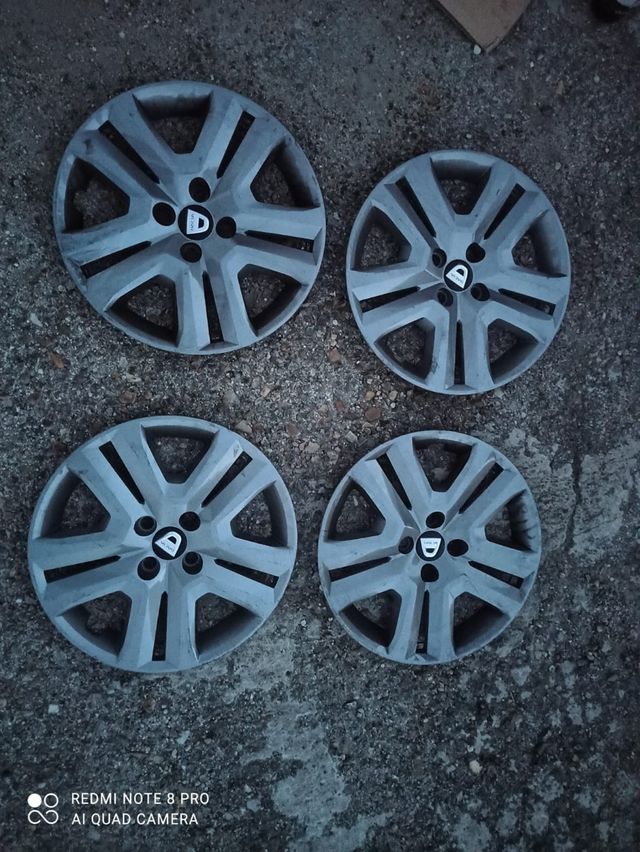 Tapacubos Dacia Sandero 1 unidad