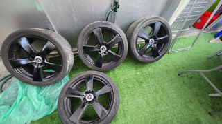 Llantas Mercedes Benz 18 Pulgadas
(ORIGINALES)