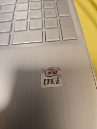 HP i5 10ª Gen 8GB RAM 256GB NVe Batería nueva!