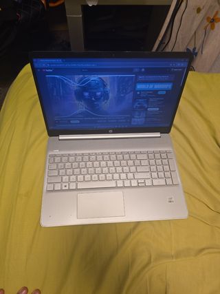 HP i5 10ª Gen 8GB RAM 256GB NVe Batería nueva!