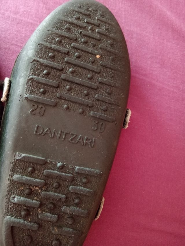 Albarcas negras Dantzari talla 29/30