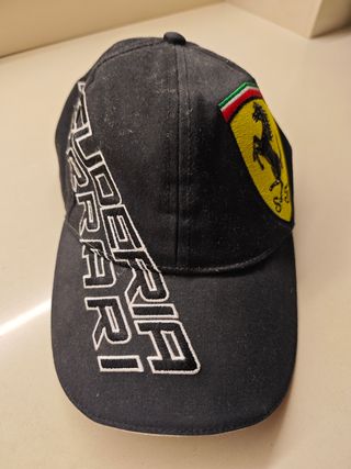 Gorra Ferrari Negra