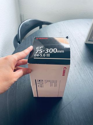 Cámara Canon EOS 1000D + Accesorios