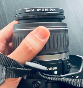 Cámara Canon EOS 1000D + Accesorios