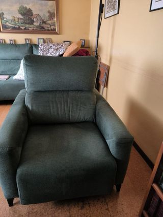 Sillón relax de tela verde botella
