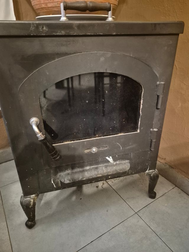 Estufa de leña con horno