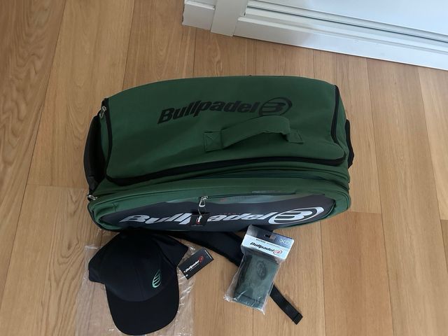 Bolsa Bullpadel, Gorra y Muñequeras