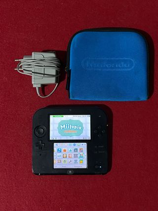Nintendo 2DS Nera con caricabatterie 