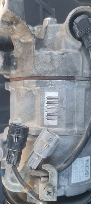 Compresor de aire acondicionado para Nissan j11