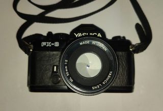 Fotocamera Yashica FX-3 + custodia + 3 obiettivi