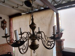 Lámpara de salón antigua de metal