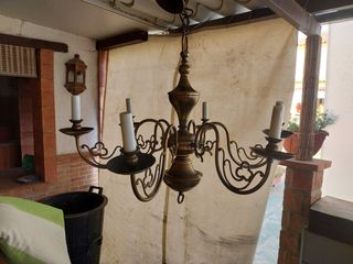 Lámpara de salón antigua de metal