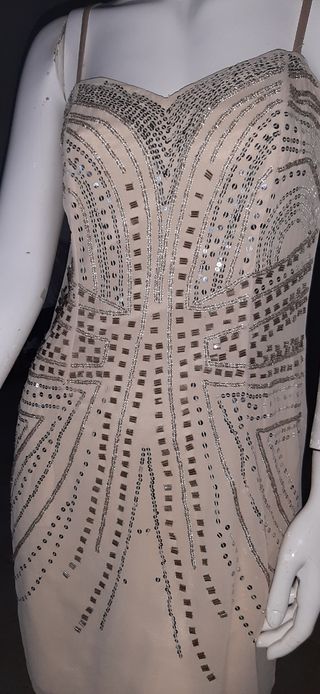 Abito corto con paillettes e strass