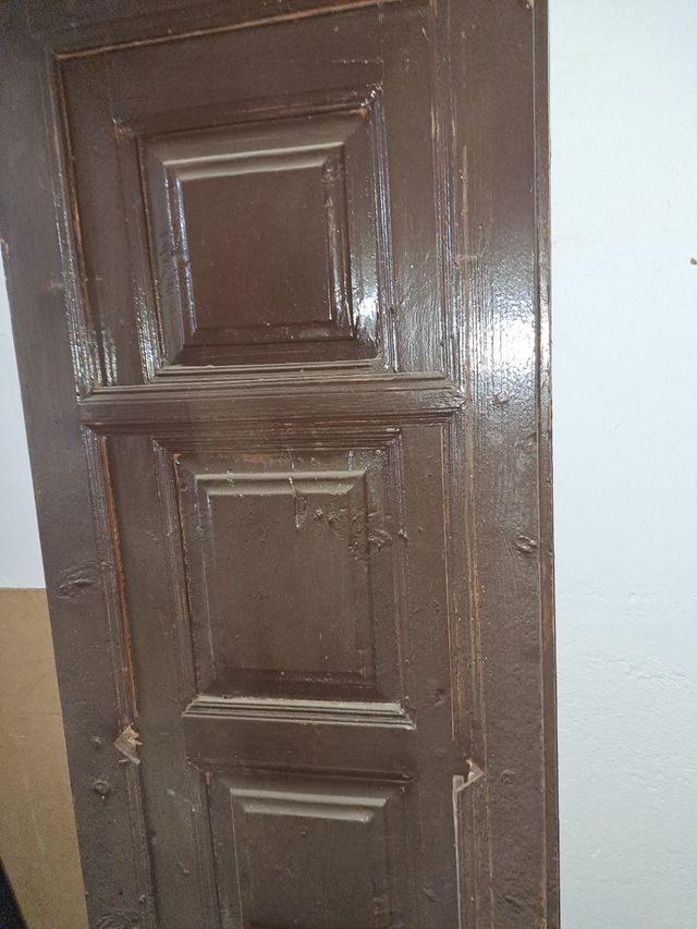 Puertas antiguas madera y contraventanas