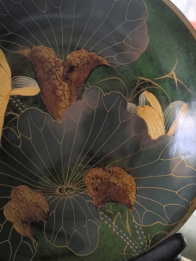 Platino Japonés Decorativo con Peana de madera