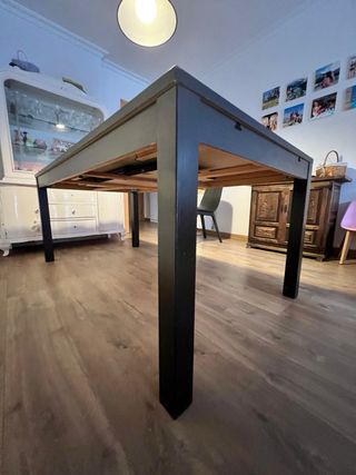 Mesa y banco IKEA negro