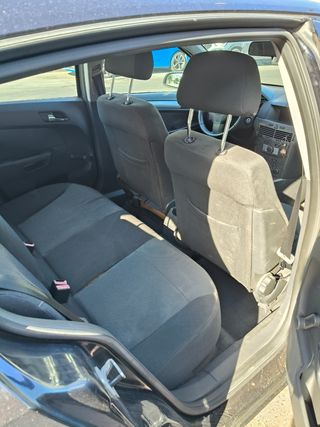 Opel Astra 2006