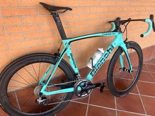 Bicicleta Bianchi Oltre XR4 2017