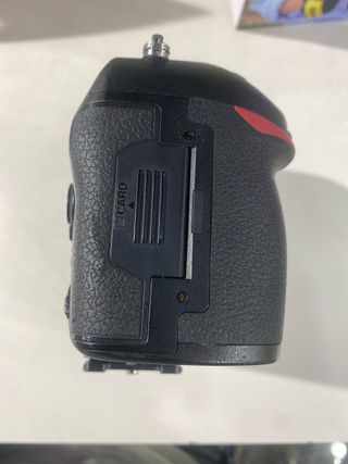 CAMARA REFLEX NIKON D850 CUERPO 35000 DISPAROS