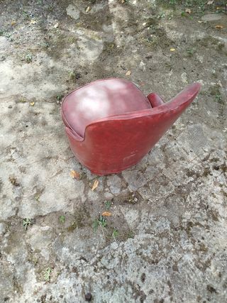 Butaca vintage de piel roja