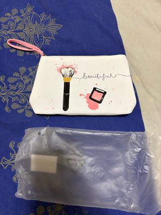 Neceser de maquillaje nuevo
