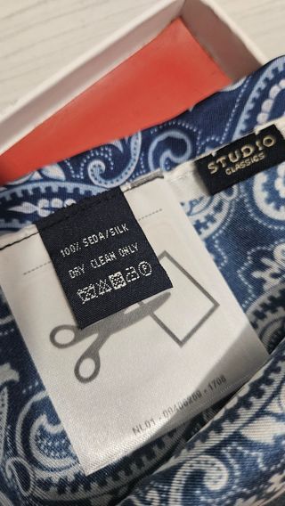 Lote 2 pañuelos seda Studio Classics