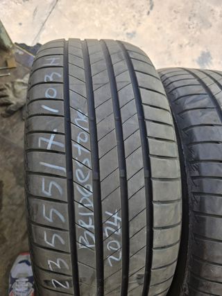 Pareja Neumáticos Bridgestone 235/55 R17 103H
