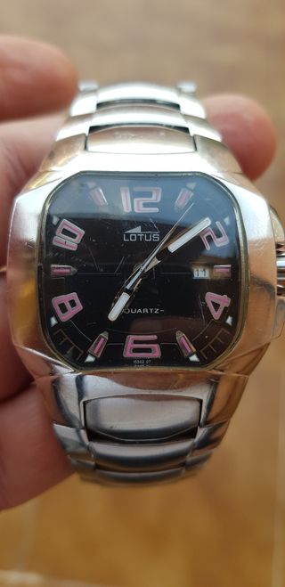 Reloj Lotus Caballero Negro y Plateado