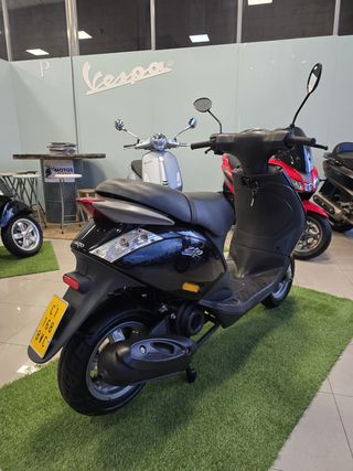 PIAGGIO ZIP 50 4T 2009 7.400KM MUY CUIDADA!
