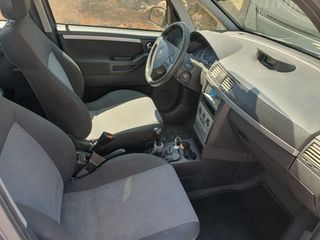 Opel Meriva 2004