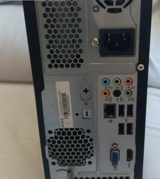 Ordenador ASUS Negro y Plateado. 8 GB de Ram.