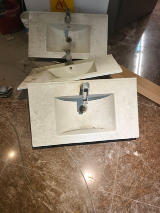 Lavabo de porcelanico blanco