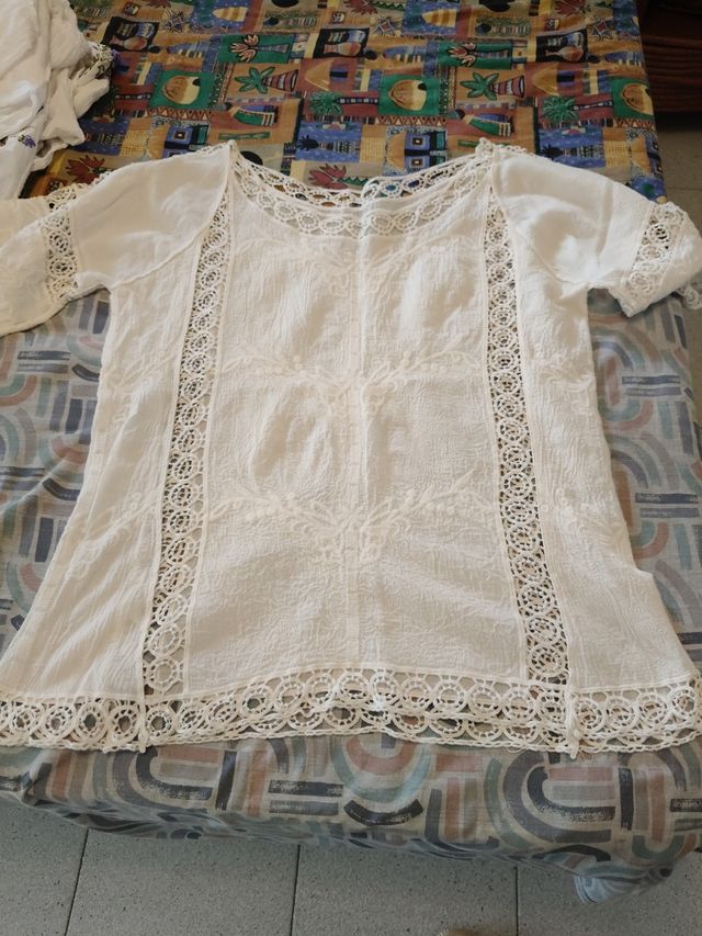 Camisa blanca antigua bordada para  hacer delantal