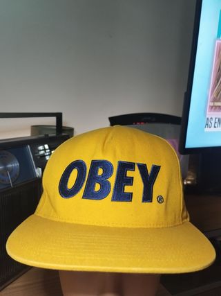 OBEY ORIGINAL amarilla