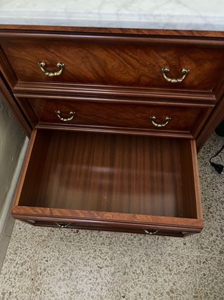 Armario de madera con 6 puertas y espejos