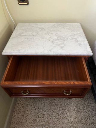Armario de madera con 6 puertas y espejos