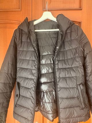 Chubasquero Negro reversible con Capucha