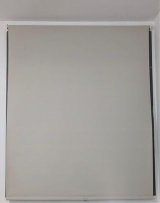 Estore beige de tela opaco