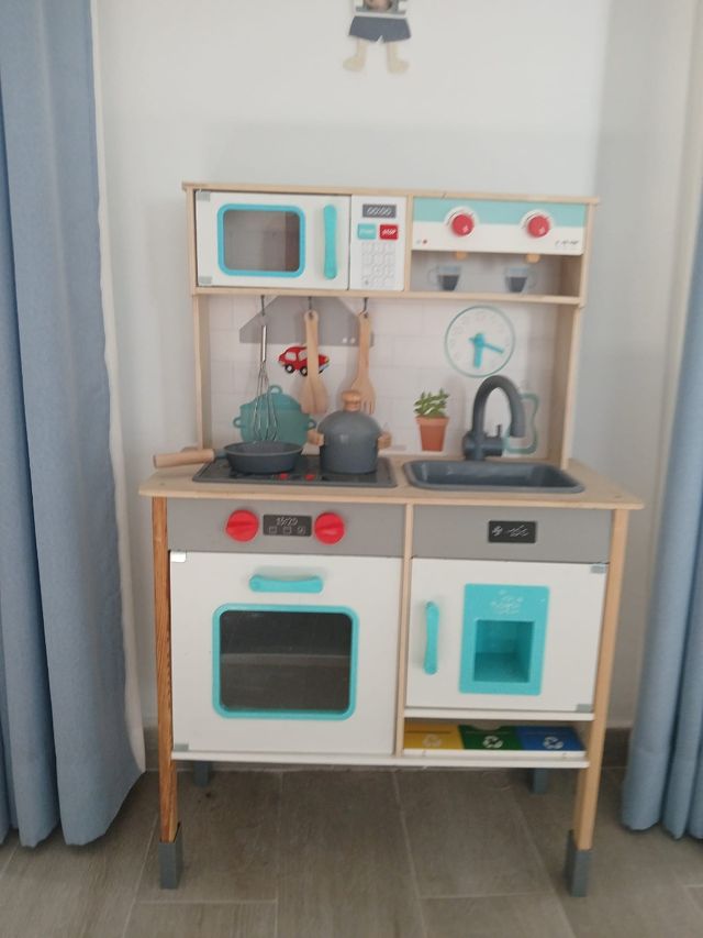 Cozinha Infantil em Madeira