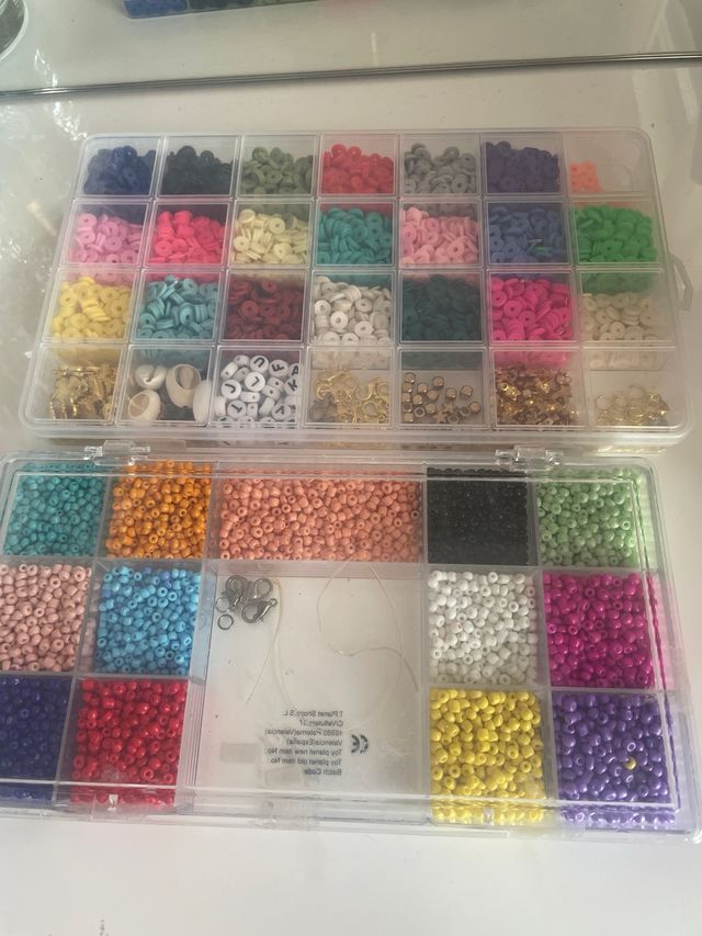 Kit Abalorios para Pulseras y Collares, 2 cajas
