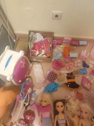 Lote de muñecas Nancy y accesorios,regalo patines 