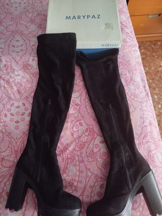 Botas altas negras