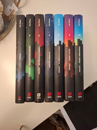 Lote 7 libros Policán. No se venden por separado.